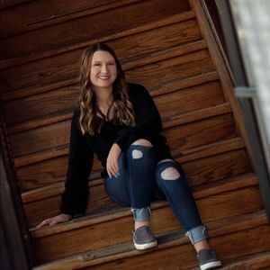 Meet your Posher, Abigail